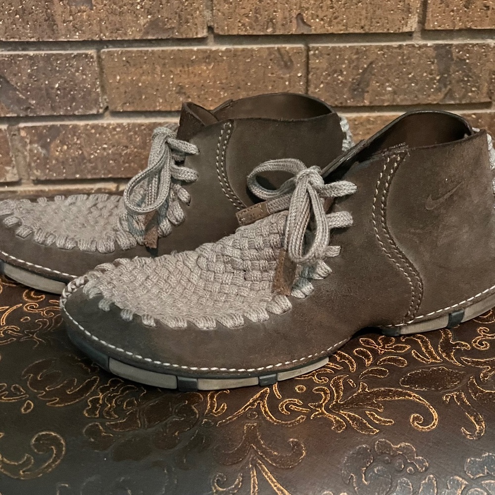 Vintage Nike boots